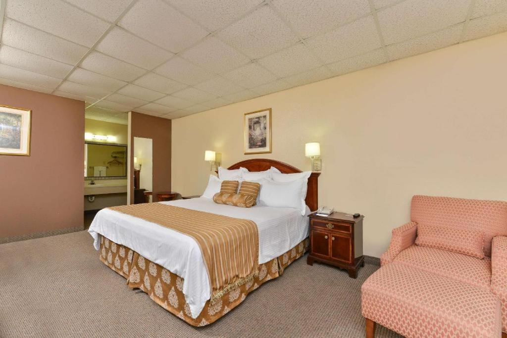 Americas Best Value Inn & Suites Вікторія Екстер'єр фото